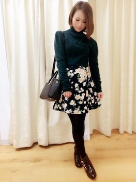 「花柄 スカート」｜Rikako Takahashiさん（レディース・158cm）の秋コーディネート