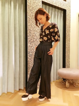 「Supreme.La.La.（シュープリームララ）のアイテム（パンツ）」を使った、Rikako Takahashiさん（レディース・158cm）の秋コーディネート
