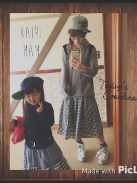 「しまむら（シマムラ）のアイテム（パーカー、グレー系）」を使った、kairiさん（キッズ・100cm）の春コーディネート
