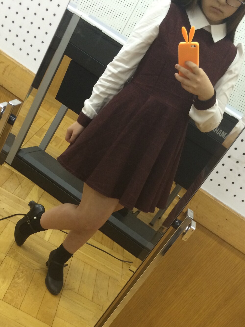 「ミンプリュム、ワンピース、min plume、清楚系、tutuanna」｜「min plumeのアイテム（ワンピース、レッド系）」を使った、せつこさん（レディース・146cm）の秋コーディネートの1枚目の写真