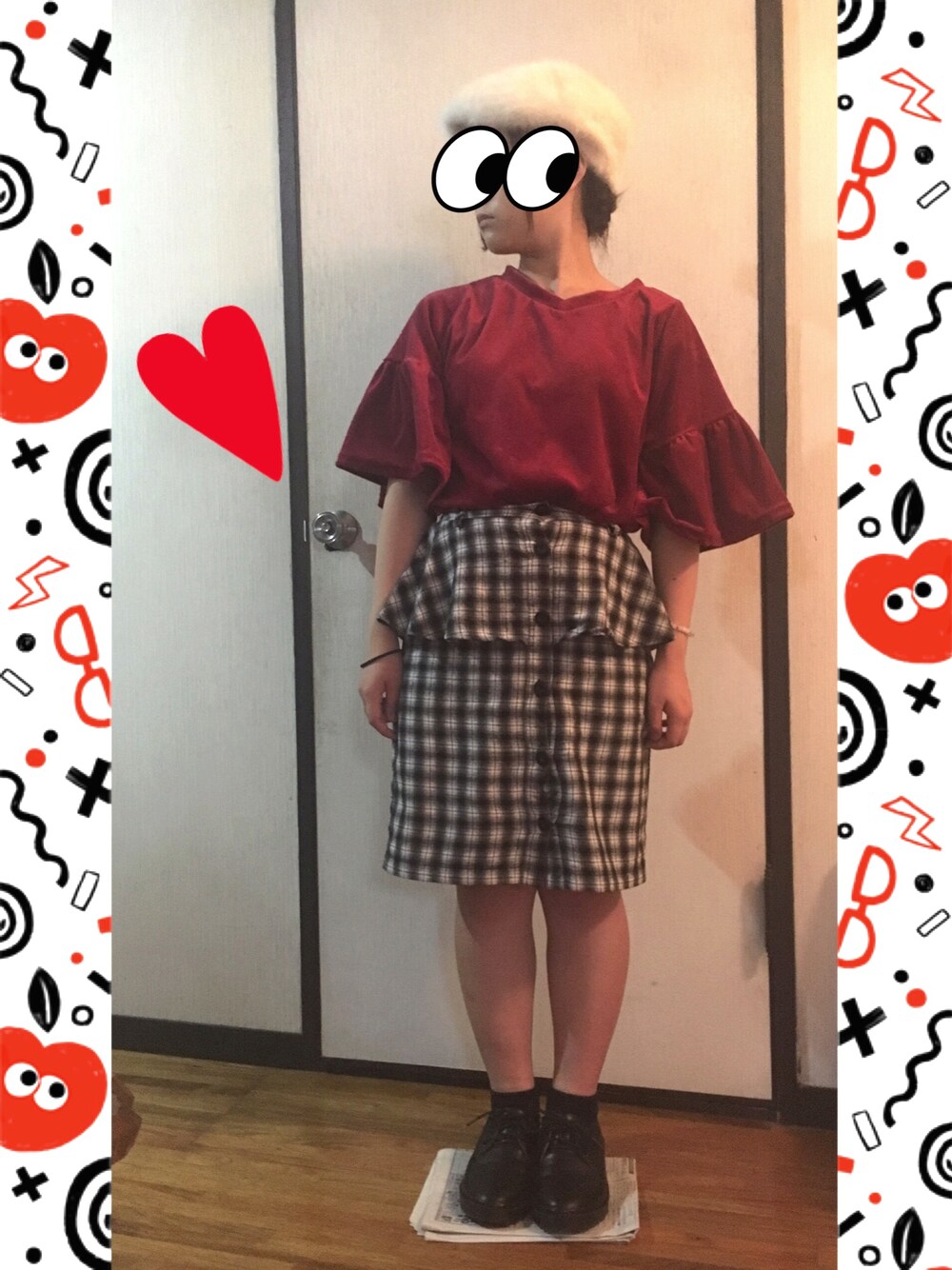 「秋コーデ、低身長、Tシャツ、WEGO、ワインレッド、チェックスカート、前ボタンスカート、ベレー帽、水晶、せつこーで」｜「WEGOのWEGO/ベロアVネック2wayフリル7分袖Tシャツ（Tシャツ/カットソー、レッド系）」を使った、せつこさん（レディース・146cm）の秋コーディネートの1枚目の写真