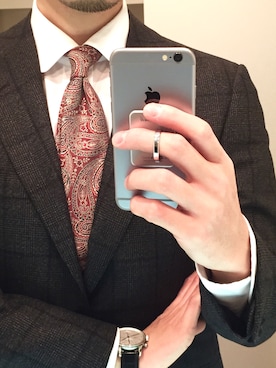 「アイテム（ネクタイ、レッド系）」を使った、きっどマンさん（メンズ・175cm）の冬コーディネート