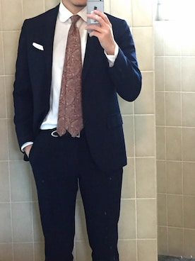 「アイテム（ネクタイ、レッド系）」を使った、きっどマンさん（メンズ・175cm）の冬コーディネート