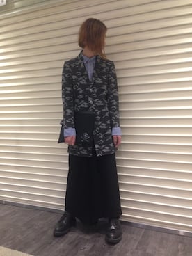 「L.H.P（エルエイチピー）のアイテム（トレンチコート）」を使った、KAWAKITA SHOICHIさん（175cm）の秋コーディネート
