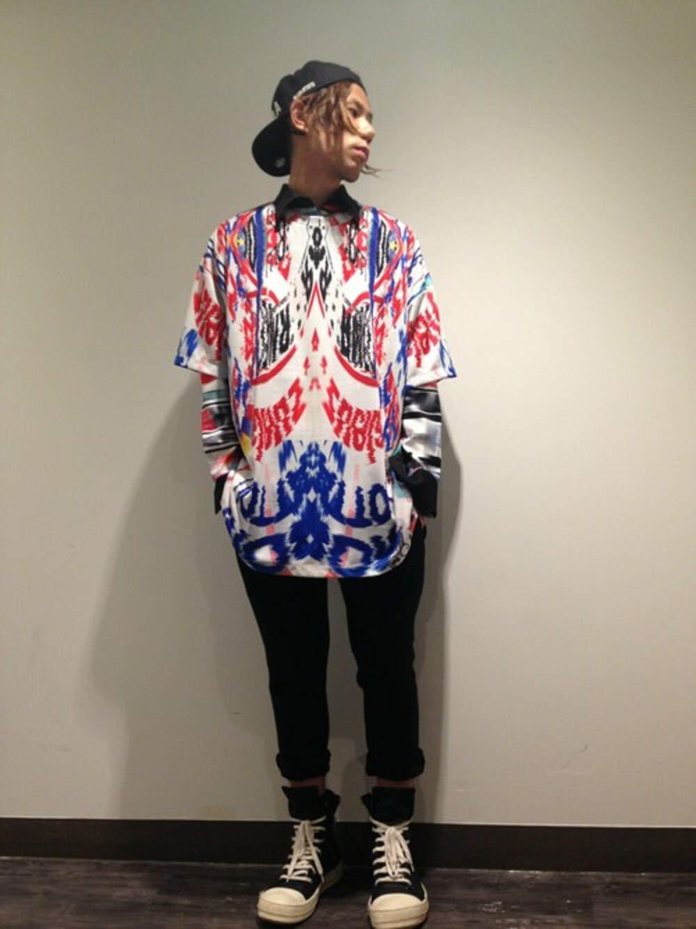 「L.H.PのLHP/エルエイチピー/PLASTICTOKYO/プラスティックトーキョー/GRAPHIC SHIRTS（シャツ/ブラウス、ブラック系）」を使った、KAWAKITA SHOICHIさん（メンズ・175cm）の夏コーディネートの1枚目の写真