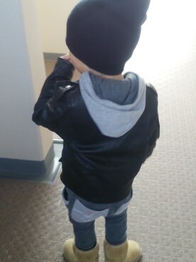 「アイテム（ライダースジャケット）」を使った、R&Aさん（キッズ・100cm）の冬コーディネート