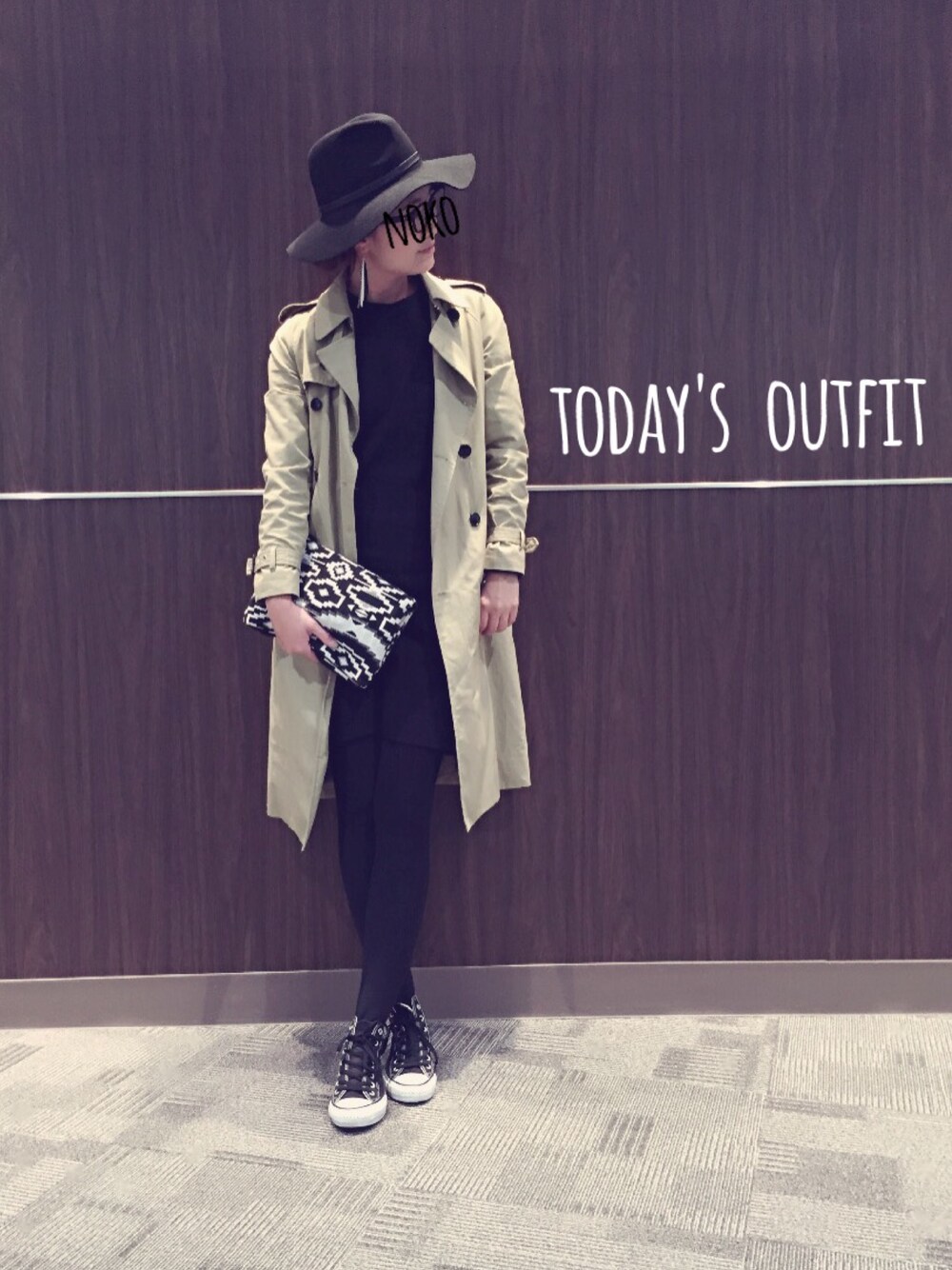 「スニーカー、ゆったりコーデ、ブラック」｜「MOUSSYの2WAY LEATHER BELT HAT（ハット、ブラック系）」を使った、nokochestさん（レディース・166cm）の秋コーディネートの1枚目の写真