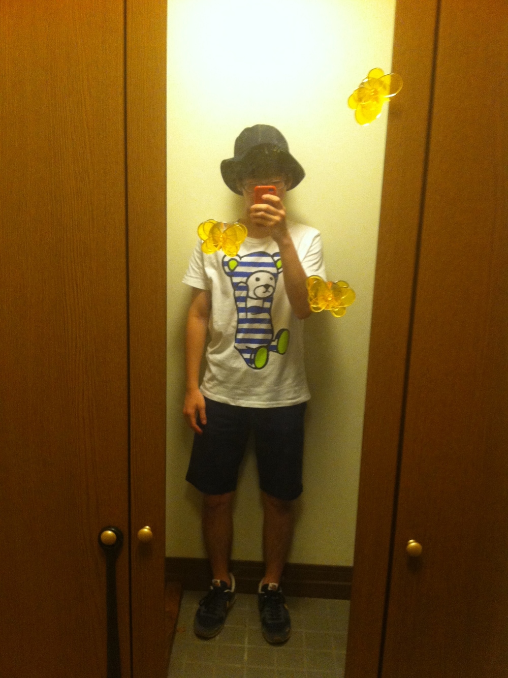 「ストリート」｜「Design Tshirts Store graniphのアイテム（Tシャツ/カットソー、その他）」を使った、TAケしさん（メンズ・168cm）の夏コーディネートの1枚目の写真