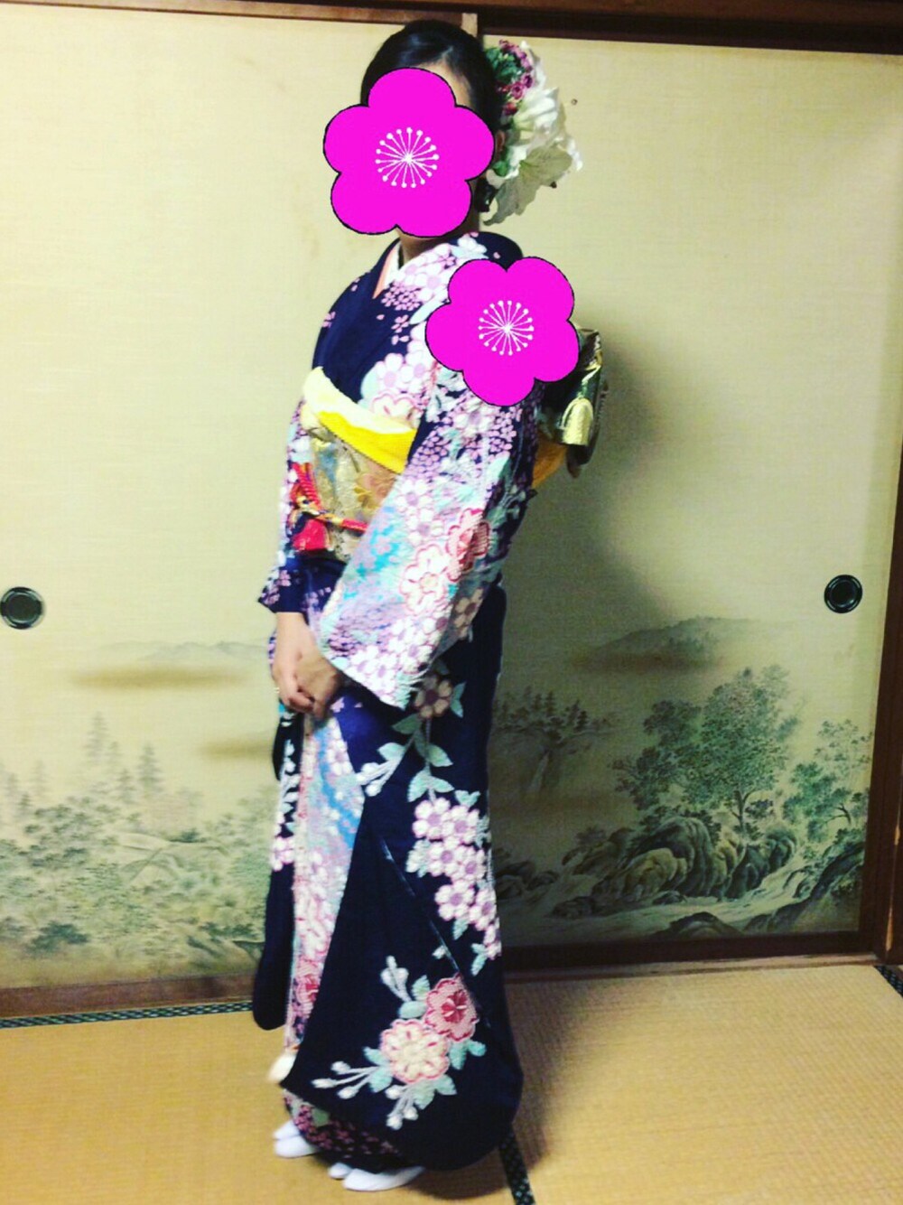 「着物、振袖、和服、百合の花、和柄、和装」｜「no brandのアイテム（その他ヘアアクセサリー、ホワイト系）」を使った、micha.x.!さん（レディース・160cm）の秋コーディネートの1枚目の写真