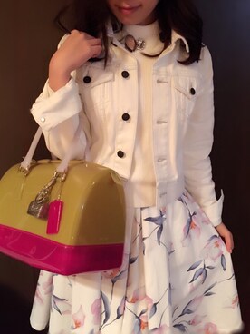 安岡あゆみさんのコーディネート