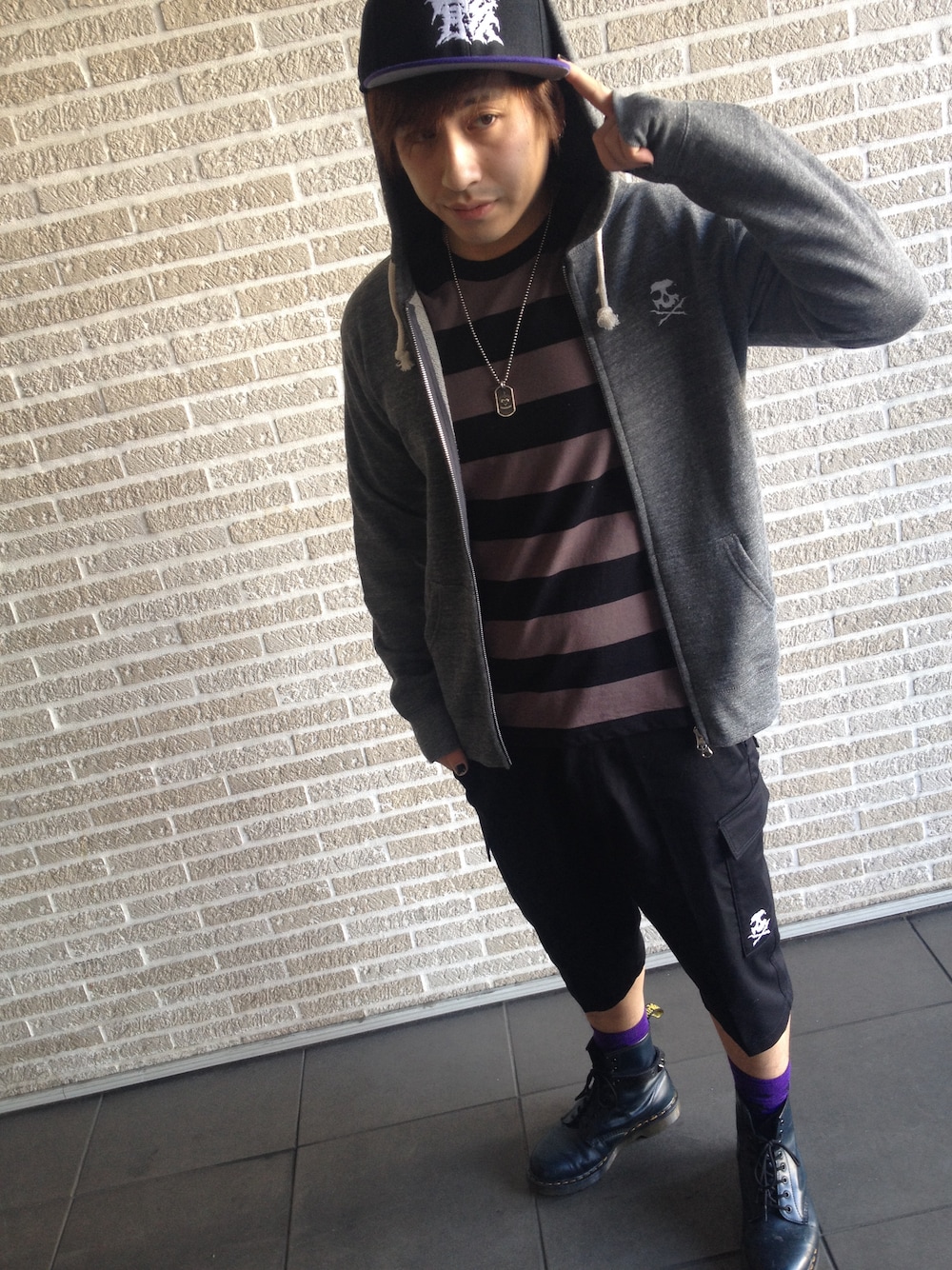 「SKULL SHITの3/4 length Pants - Black ver.（その他パンツ、ブラック系）」を使った、DARKPLOT 1996さん（メンズ・168cm）の春コーディネートの1枚目の写真