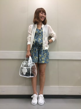 「フラワープリント」｜「アイテム（ブルゾン）」を使った、殿元 ゆかさん（レディース・154cm）の夏コーディネート