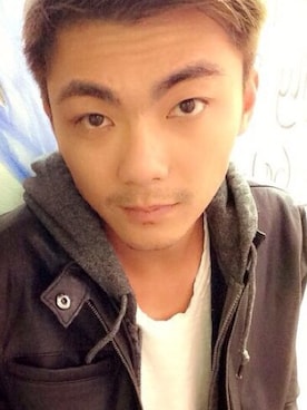 「TOPMAN（トップマン）のアイテム（ライダースジャケット）」を使った、Eddie LIuさん（メンズ・173cm）の夏コーディネート