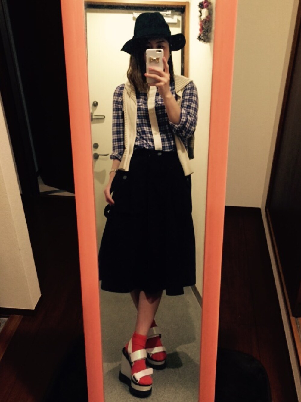 Mamacoさんの「MARC by Marc Jacobs Tea-Length Cargo Skirt, Black（Marc by Marc Jacobs）」を使ったコーディネート