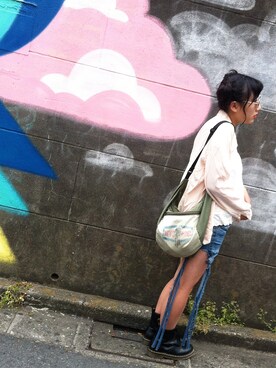 「Dr. Martens（ドクターマーチン）のアイテム（ブーツ、ブラック系）」を使った、himariさん（キッズ・152cm）の秋コーディネート