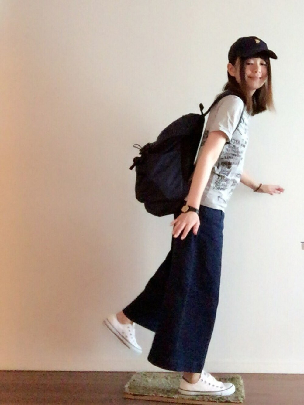 「スニーカー、休日スタイル、YUKIちゃんがすきすぎる、バックパック、カジュアル、コンバース、ルンタッタ」｜「YUKIのアイテム（Tシャツ/カットソー、グレー系）」を使った、myuさん（レディース・163cm）の夏コーディネートの1枚目の写真