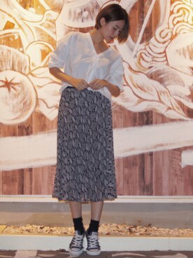 鶴田真梨さんのコーディネート