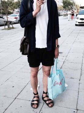 「H&M（エイチ・アンド・エム）のH&M Linen Shirt（シャツ/ブラウス、ブルー系）」を使った、Dongkyung Hanさん（メンズ・181cm）の夏コーディネート
