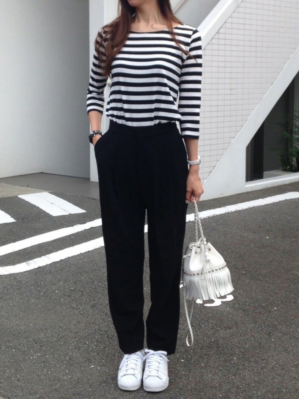 「ボーダー」｜「plageのアイテム（Tシャツ/カットソー、ブラック系）」を使った、mayaさん（レディース・170cm）の秋コーディネートの1枚目の写真