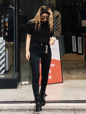 「American Apparel（アメリカンアパレル）のアイテム（Tシャツ/カットソー、ブラック系）」を使った、Sakuraさん（レディース）の秋コーディネート