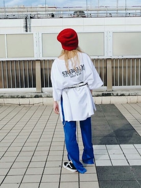 「USEDのアイテム（ニットキャップ/ビーニー、レッド系）」を使った、Sakuraさん（レディース）の冬コーディネート