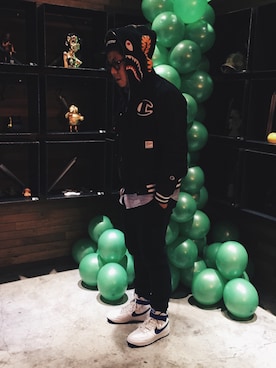 余振华さんのコーディネート