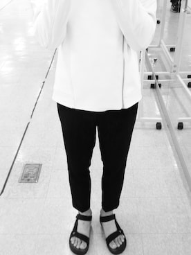 「KRIS VAN ASSCHE（クリスヴァンアッシュ）のアイテム（パンツ）」を使った、parkyiseopさん（メンズ・179cm）の夏コーディネート