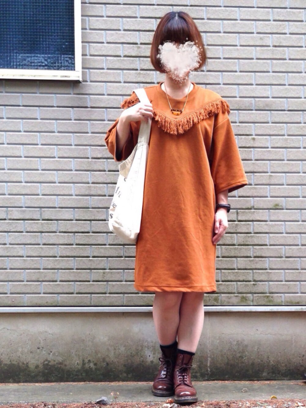 「秋、秋のコーデ、テラコッタ、フリンジ、ワンピース、ドクターマーチン、チビーズ✳︎、ボブ」｜「w closetのアイテム（ワンピース、オレンジ系）」を使った、ajiさん（レディース・153cm）の夏コーディネートの1枚目の写真