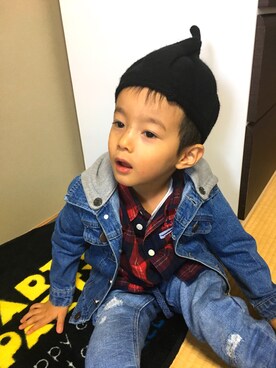 「さんぽ」｜「アイテム（デニムジャケット）」を使った、kouchaさん（キッズ・100cm）の秋コーディネート