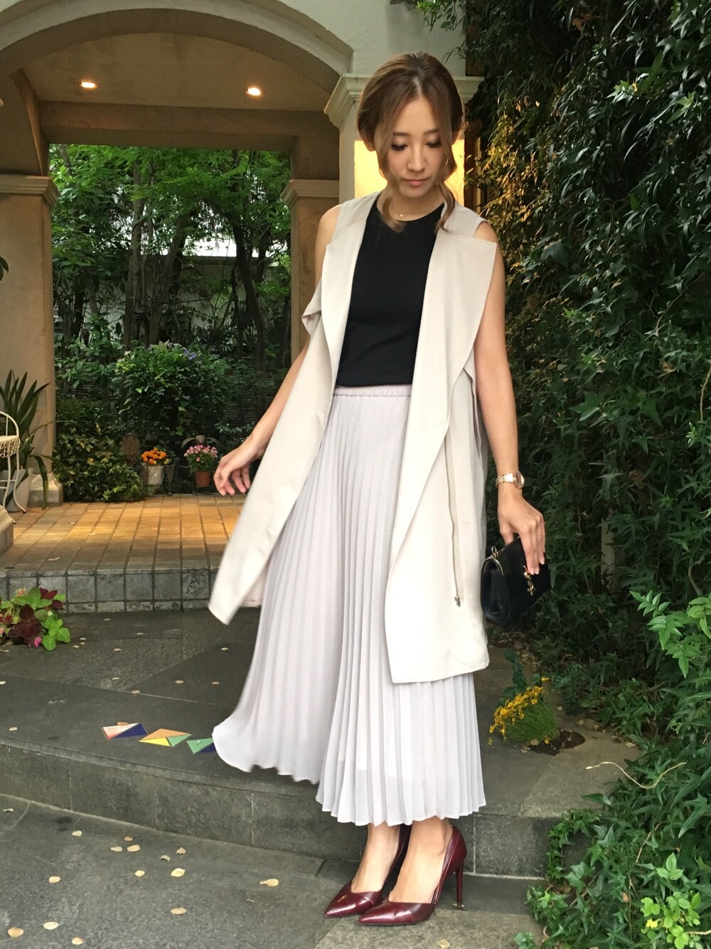 「ロング丈、プリーツスカート、ユニクロ、ザラ、夏コーデ、休日スタイル、ラフ、シンプルスタイル、outfit、シンプル部」｜「UNIQLOのアイテム（スカート、グレー系）」を使った、Erico Kimuraさん（レディース・166cm）の夏コーディネートの1枚目の写真