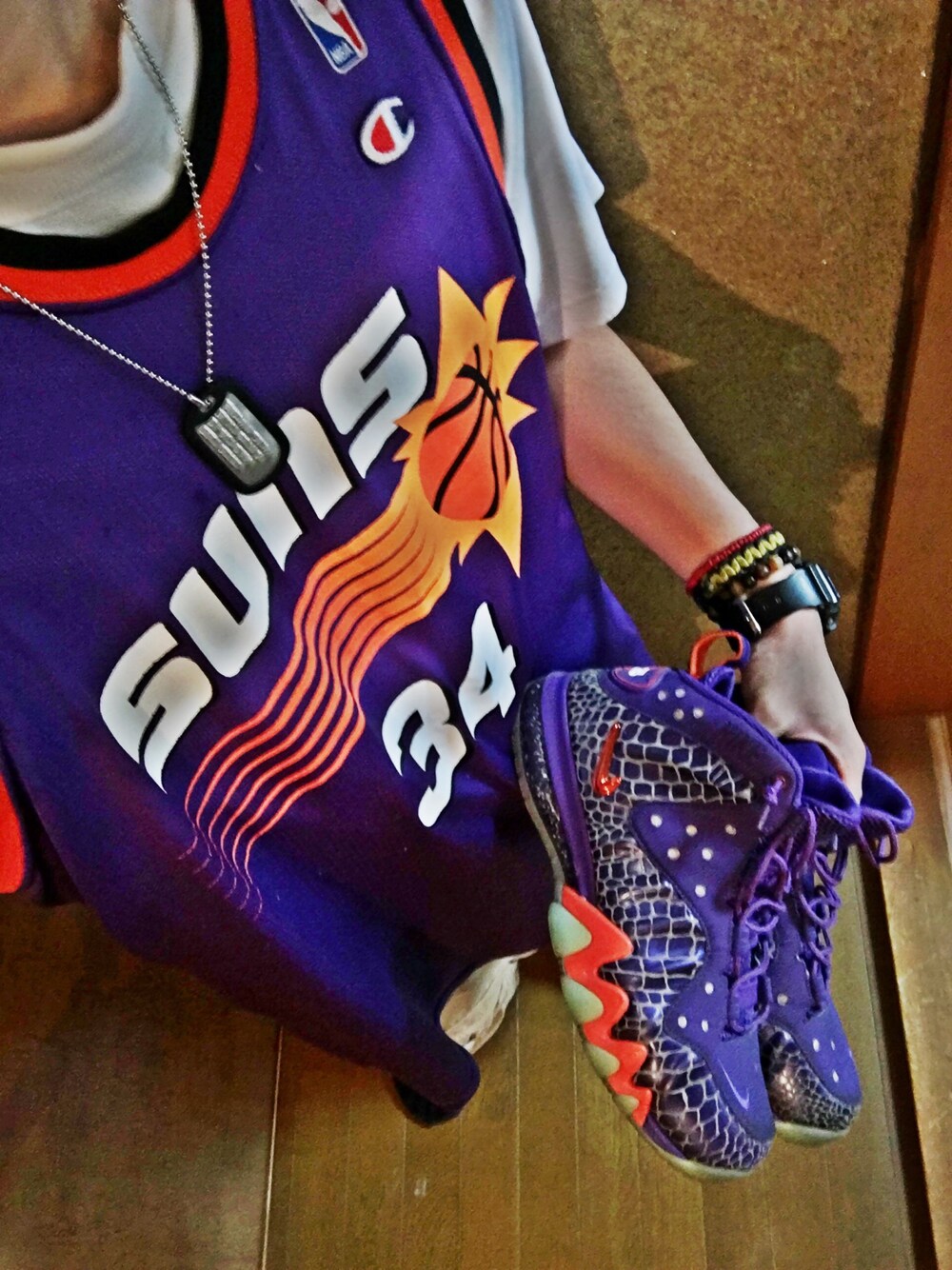「ストリート」｜「Championのアイテム（タンクトップ、パープル系）」を使った、りゅうぞうさん（メンズ・173cm）の夏コーディネートの1枚目の写真