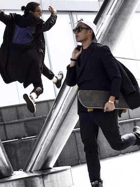 「TOMMY HILFIGER（トミーヒルフィガー）のアイテム（その他アウター）」を使った、Matthew Leongさん（メンズ・181cm）の春コーディネート