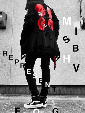 「MISBHV（ミスビヘイブ）のアイテム（パーカー）」を使った、TOMÜさん（メンズ・168cm）の秋コーディネート
