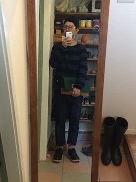 「TOMORROWLAND （トゥモローランド）のアイテム（デニムパンツ、ブルー系）」を使った、MAKOTOさん（メンズ）の冬コーディネート