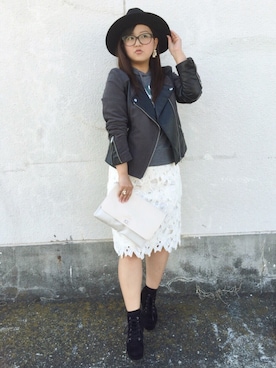 「パールアクセ」｜「アイテム（ライダースジャケット）」を使った、きょんぴぃさん（レディース・154cm）の春コーディネート
