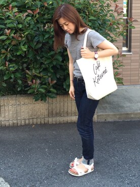 「アイテム（アナログ腕時計、ピンク系）」を使った、Shioriさん（レディース・158cm）の夏コーディネート