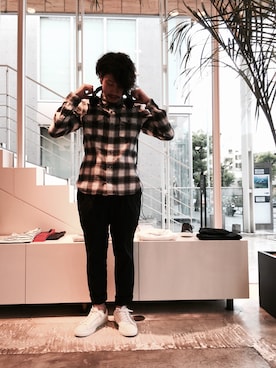 「buddy（バディ）のアイテム（シューズ）」を使った、宍戸さん（メンズ・173cm）の夏コーディネート