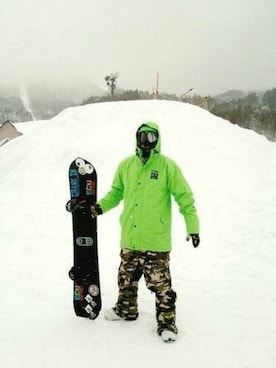 「STORES.jp（ストアーズドットジェーピー）のアイテム（ニットキャップ/ビーニー）」を使った、デッキーさん（メンズ・178cm）の冬コーディネート