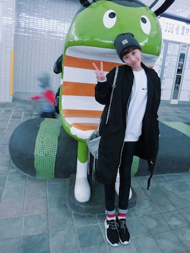 「carhartt」｜「アイテム（チェスターコート）」を使った、Albee Kさん（レディース・161cm）の冬コーディネート