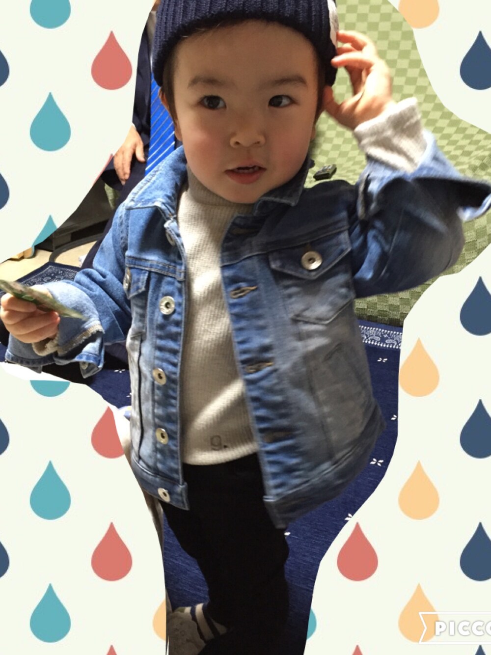「GLOBAL WORKのアイテム（デニムジャケット、ブルー系）」を使った、®︎into!!さん（キッズ・80cm）の春コーディネートの1枚目の写真