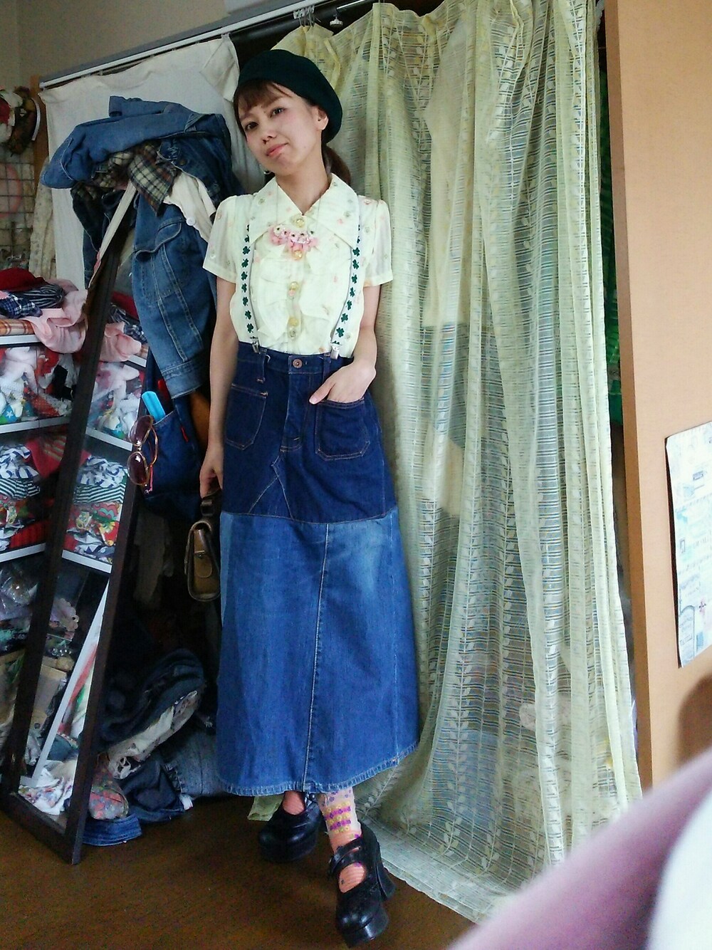 「古着、レトロ、ベレー、ヴィンテージ、ハンドメイド、デニム、サスペンダー、サスペンダーフェス」｜「VINTAGEのアイテム（スカート、ブルー系）」を使った、かおりん★さん（レディース・152cm）の夏コーディネートの1枚目の写真