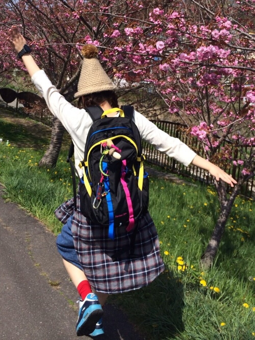 「コロンビア、トンガリ、お花見、エアーMAX」｜「アイテム（ハット、ベージュ系）」を使った、ま やさん（レディース・155cm）の春コーディネートの1枚目の写真