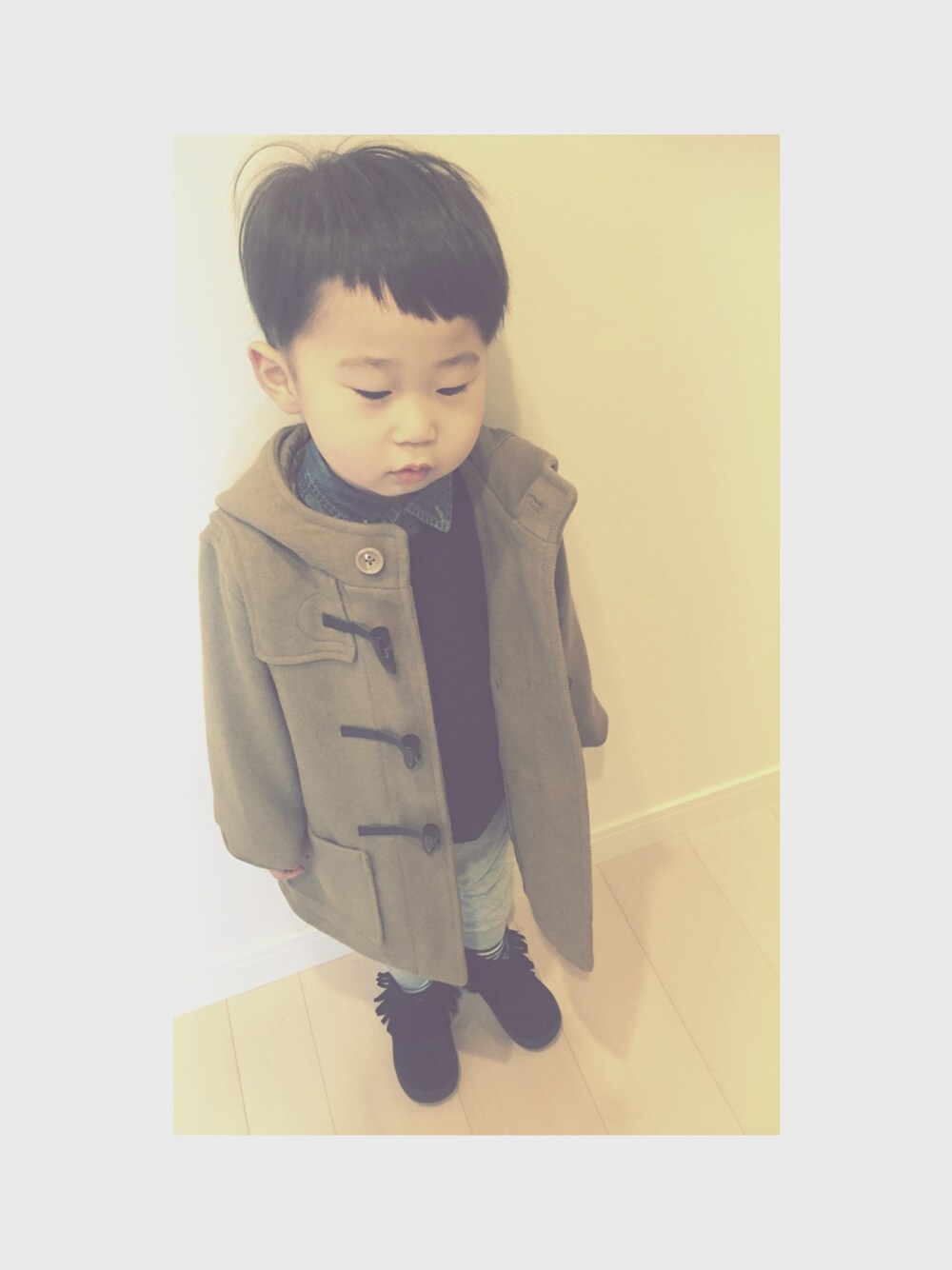 「男の子、プチプラ、キッズ、3歳、ダッフルコート、西松屋、しまむら、GU」｜「GUのアイテム（ダウンジャケット/コート、ベージュ系）」を使った、shooomanさん（キッズ・100cm）の冬コーディネートの1枚目の写真