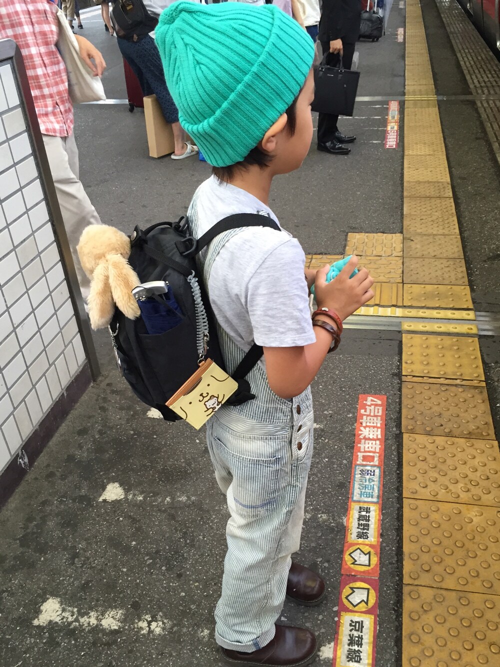 「E hyphen world galleryのBEN DAVIS リブニットキャップ（ニットキャップ/ビーニー、グリーン系）」を使った、UTSUKIさん（キッズ・121cm）の夏コーディネートの1枚目の写真