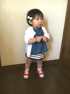 「H&M（エイチ・アンド・エム）のアイテム（カーディガン/ボレロ、ホワイト系）」を使った、しーさん（キッズ・80cm）の春コーディネート