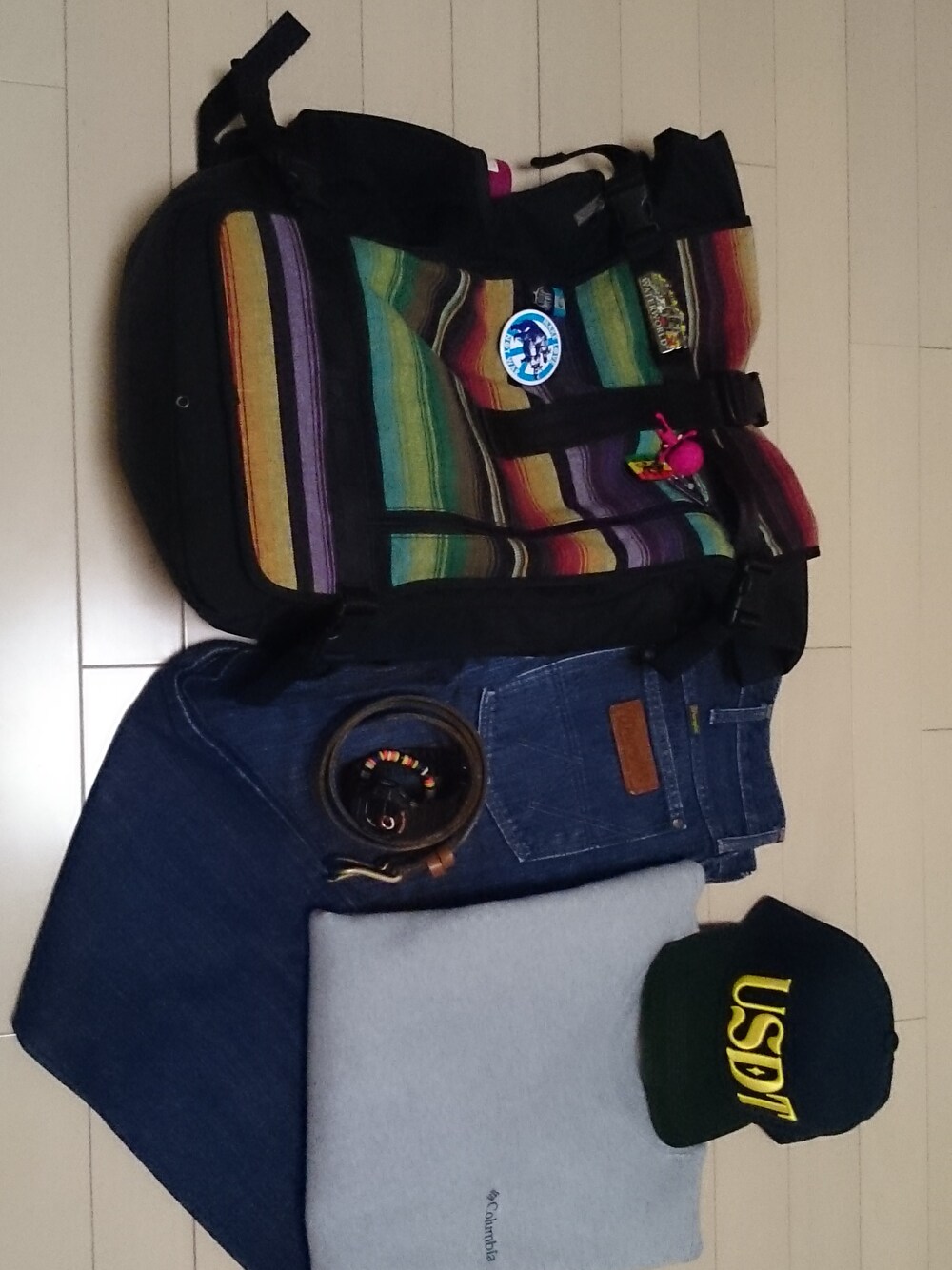 「Colombia 、Wrangler、GU、ETHNOTEK、G-SHOCK、バックパック、CAP」｜「GUのアイテム（キャップ、ブラック系）」を使った、OSSY さん（メンズ・170cm）の秋コーディネートの1枚目の写真