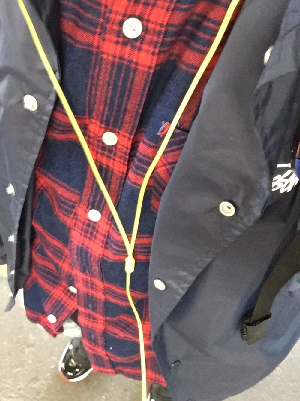 「stussy、Jordan11、kicks、コーチジャケット、シャツ」｜「STUSSYのアイテム（シャツ/ブラウス、レッド系）」を使った、OSSY さん（メンズ・173cm）の冬コーディネートの1枚目の写真