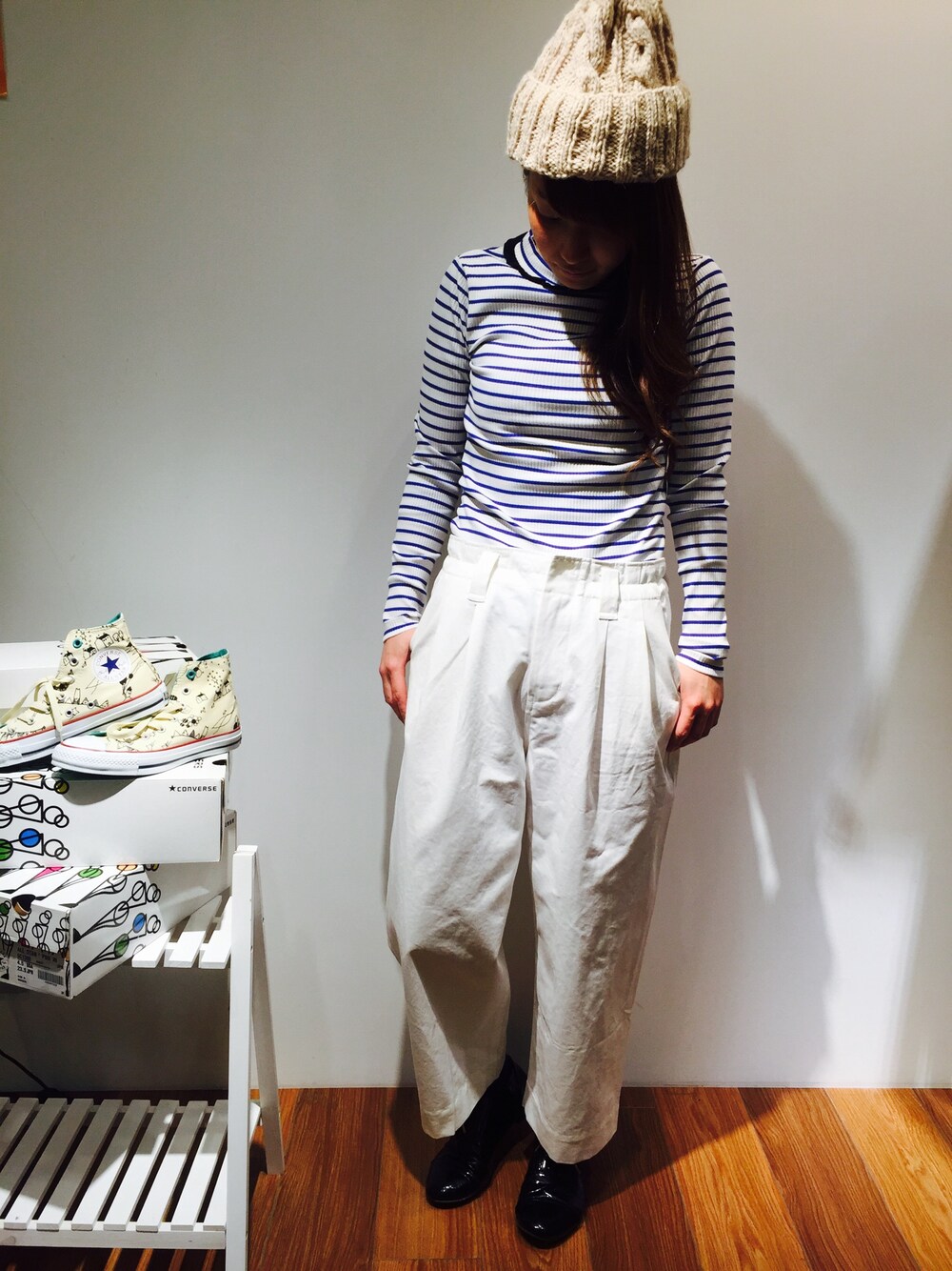 「pou dou dou」｜「POU DOU DOUのタックワイドパンツ（その他パンツ、ホワイト系）」を使った、よしださん（レディース・159cm）の冬コーディネートの1枚目の写真