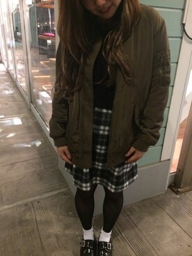 「NICE CLAUP（ナイスクラップ）のアイテム（その他アウター）」を使った、Koto.さん（レディース・155cm）の秋コーディネート