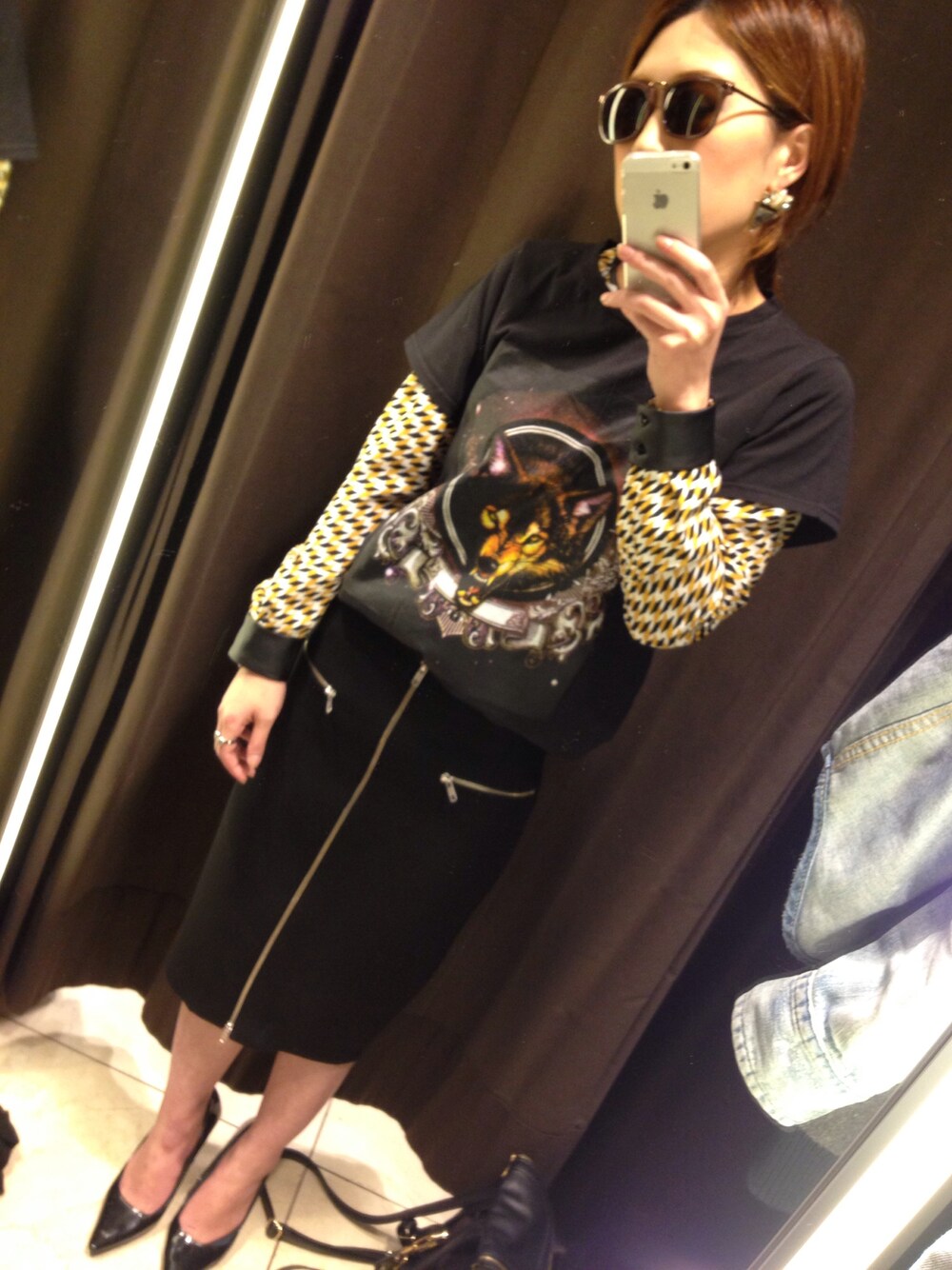 「SUNDAY21のアイテム（Tシャツ/カットソー、ブラック系）」を使った、ねこさんさん（レディース・162cm）の秋コーディネートの1枚目の写真